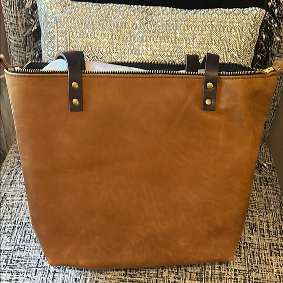 Portland Leather Tan Tote Large Bag in Dakota leather - Picture 3 of 12